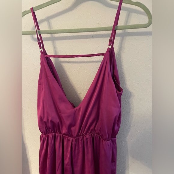 Fuchsia romper size medium - Picture 5 of 6